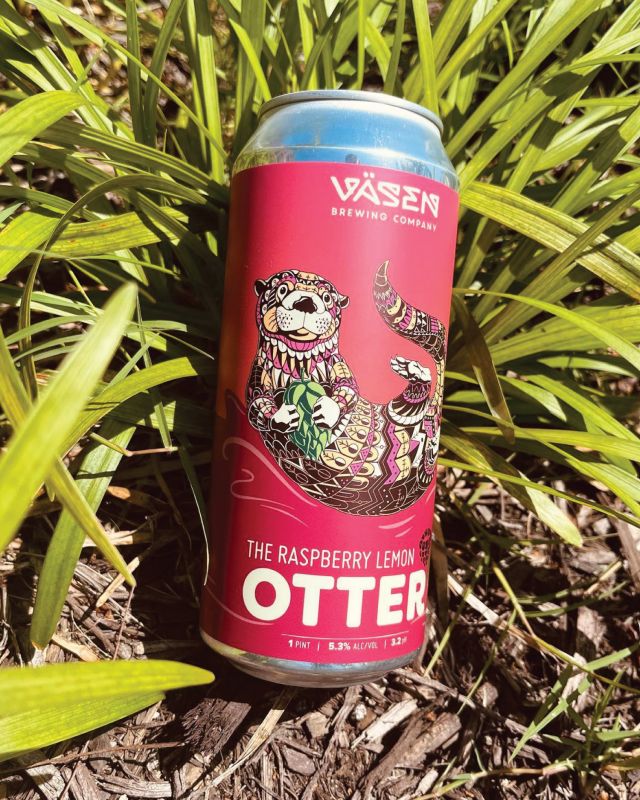Check out our Featured Items of the Week! If you can see them through all the smoke out there 👀🧐☁️ . We prefer our golden, cloudy haze to be in a glass. Pick up some today or order online through our Retailer Portal! (LINK IN BIO)

Väsen The Raspberry Lemon Otter - The Raspberry Lemon Otter is a fruited Gose with a delicious tart flavor thanks to the raspberries and lemons alongside our beloved Gose recipe. 5.3% ABV

Captain Lawrence Summer Anthem - Kolsch style ale dry hopped with Mandarina Bavaria hops. Bright, crisp and oh so crushable! 

New Realm Tropic Dream - This American Wheat Ale transports you to warmer waters with its refreshingly delicious notes from all natural passion fruit, blood orange and guava juices. This is Tropic Dream, the realm within the New Realm known for its fruit-forward and beautifully balanced tropical taste. 5% ABV

Collective Arts Life in the Clouds - Simcoe and Mosaic hops balance each other to make this juicy IPA explosively fruit forward in both taste and aroma while curbing any unbearable sweetness to make an extremely drinkable beer. 6.1% ABV

Reaver Beach Hazy Tides - Bright tropical fruit flavors with aromas of pineapple, watermelon and passionfruit. 6% ABV

Hi-Wire Lo-Pitch - This easy-drinking hazy IPA packs a bright citrus hop punch without all the bitterness. Juicy American hops and a light malt bill make Lo-Pitch the perfect pairing for sandy shores, mountain tops, or backyard hangs. 5.5% ABV

Anchor Steam Beer - The deep amber color, thick creamy head, and rich flavor all testify to our traditional brewing methods. Anchor Steam is unique, for our brewing process has evolved over many decades and is like no other in the world. 4.9% ABV

Flying Embers Pineapple Sunset - Pineapple Sunset hard kombucha with notes of pomegranate and coconut 8% ABV

#craftbeer #rva #nova #virginiabeach #VABeach #Norfolkva #lynchburgva #alexandriava #chesapeake #arlingtonva #blacksburgva #newportnewsva